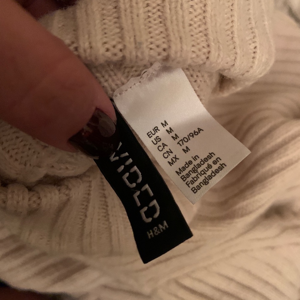 Sweater - Picture 3 of 3